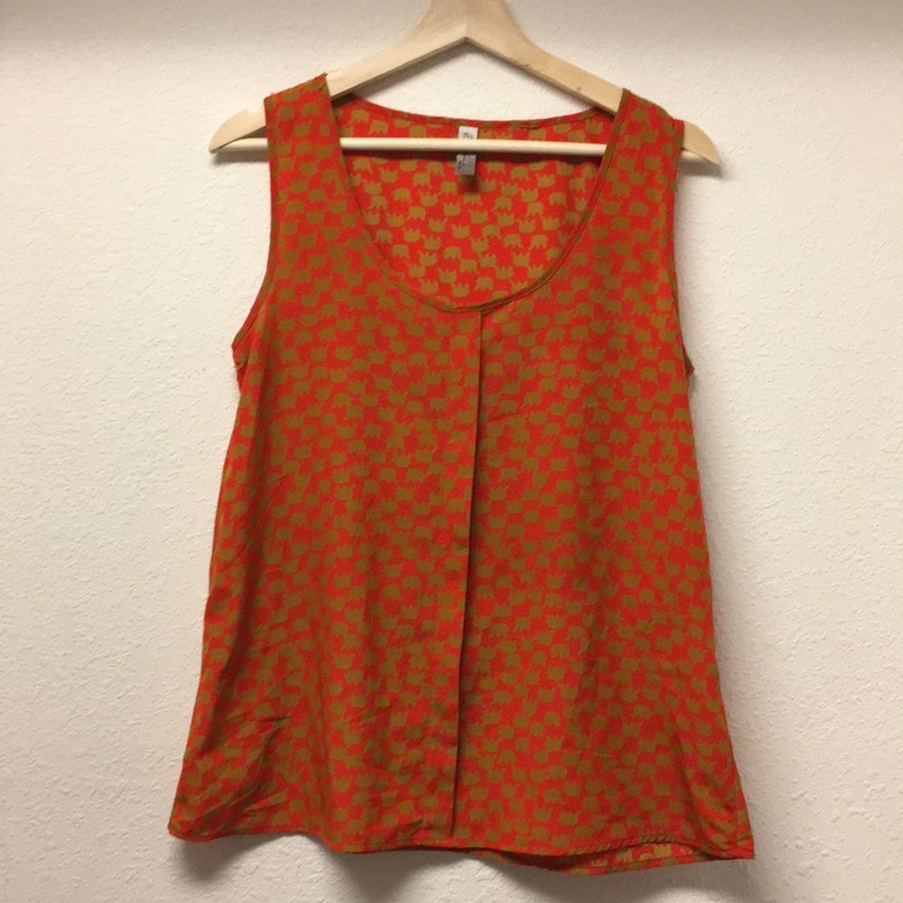 Elephant print gold red flowy tank top (M)